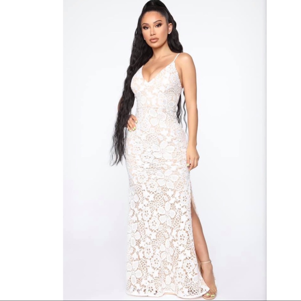 ✨NEW Fashion Nova Ivory Crochet Dress Size Small✨
